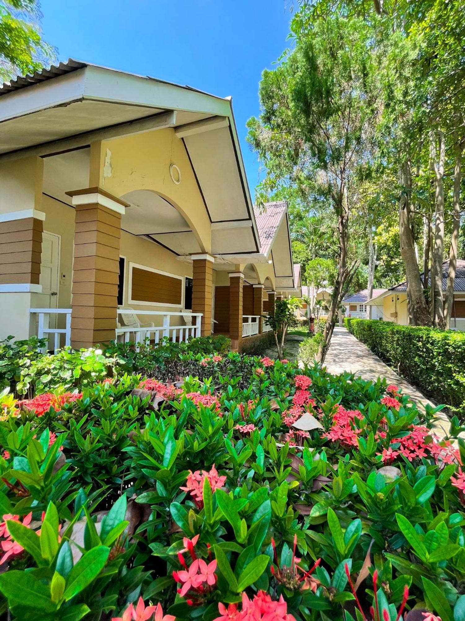 Malibu Samed Resort Koh Samet Екстериор снимка