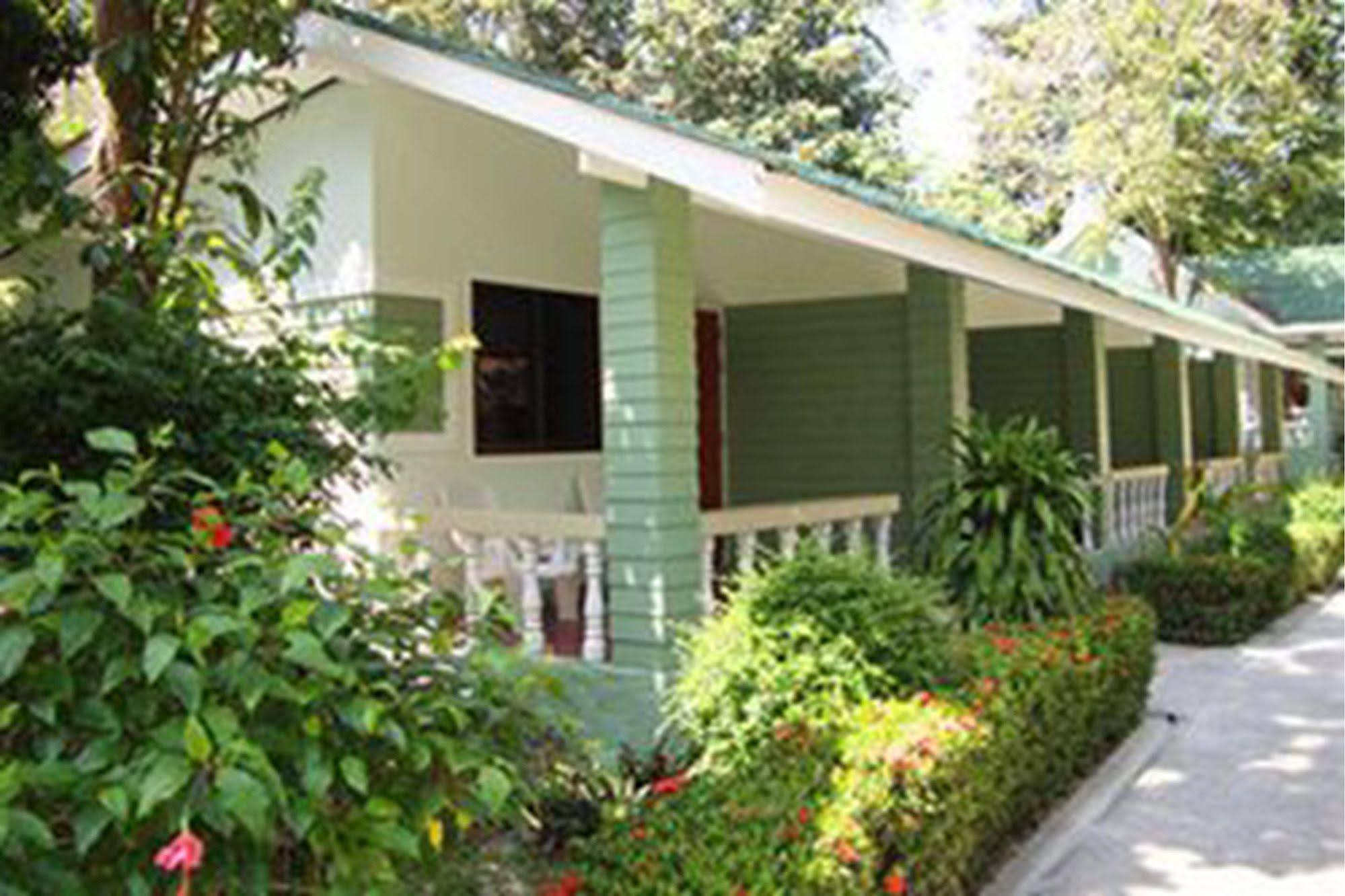 Malibu Samed Resort Koh Samet Екстериор снимка