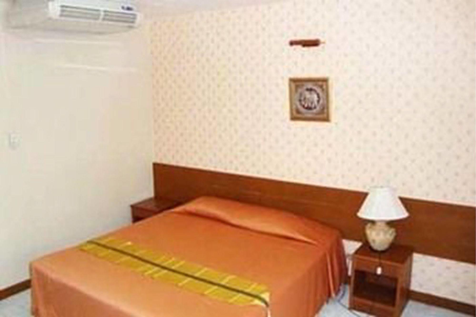 Malibu Samed Resort Koh Samet Екстериор снимка