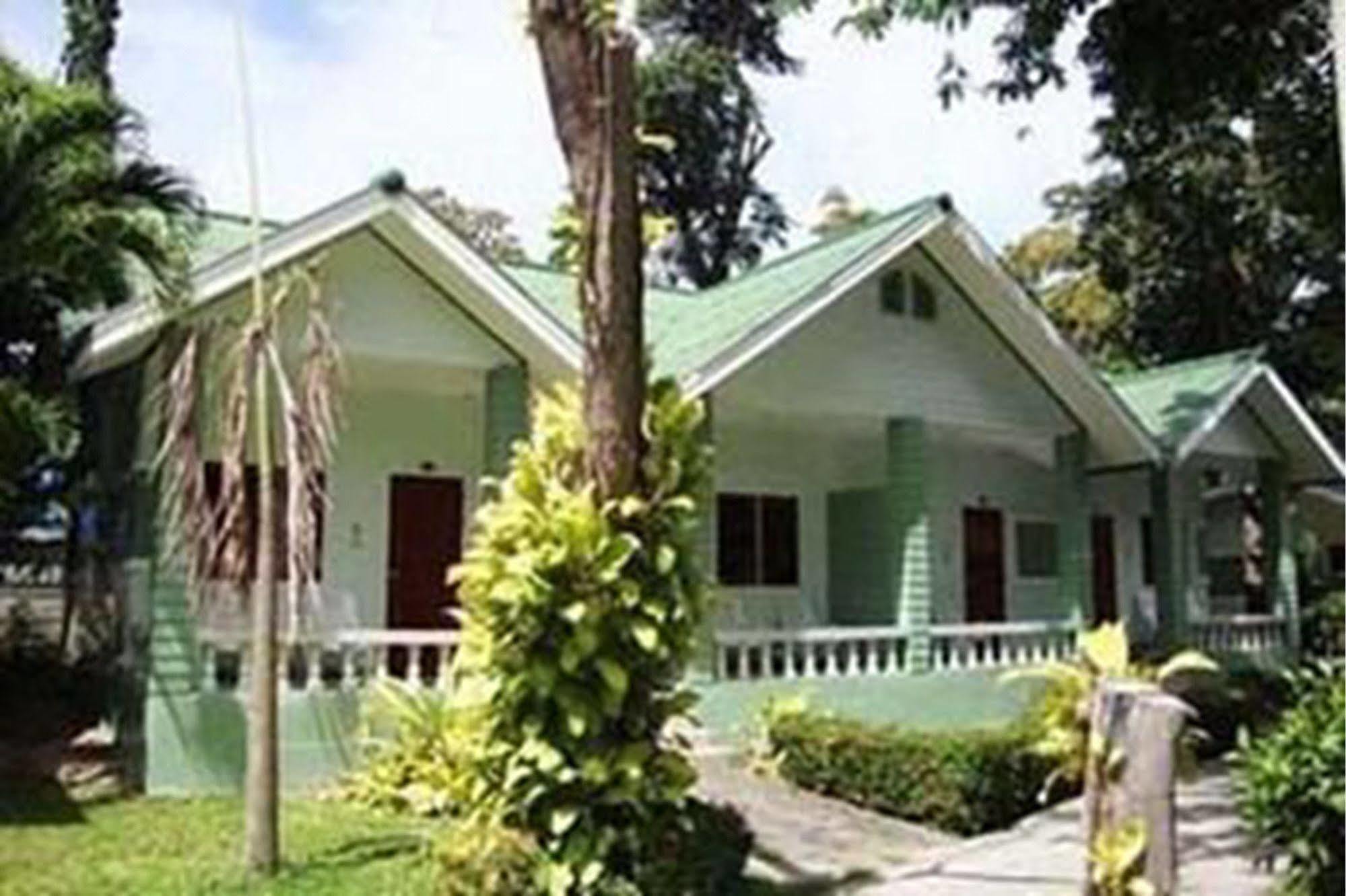 Malibu Samed Resort Koh Samet Екстериор снимка