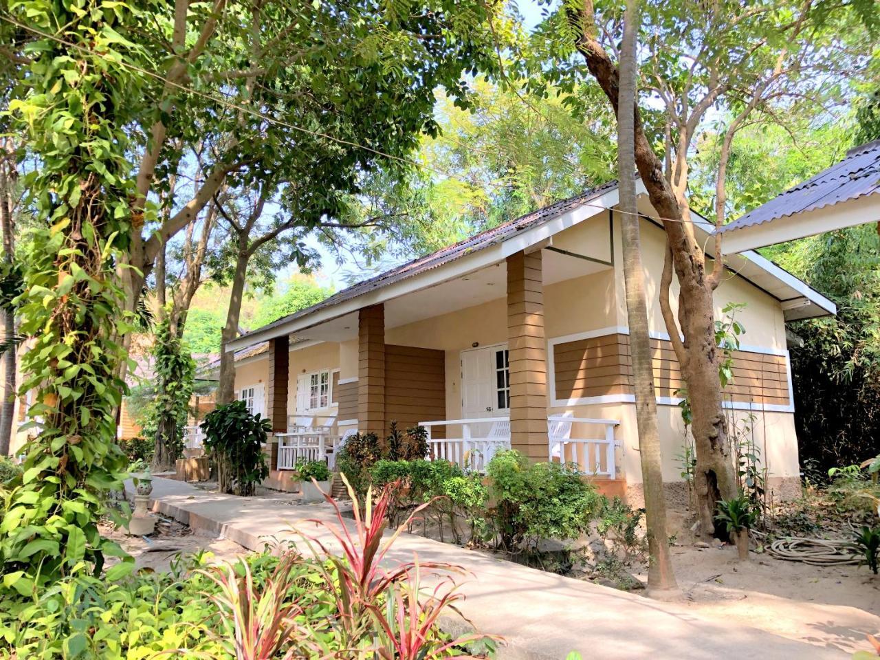 Malibu Samed Resort Koh Samet Екстериор снимка